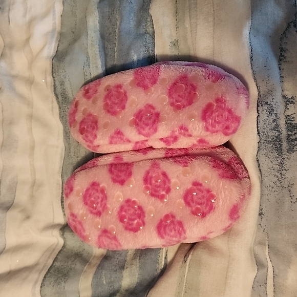Disney Princess slippers size 6/8 Girls - Picture 2 of 7